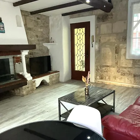 شقة Place Aux Herbes *